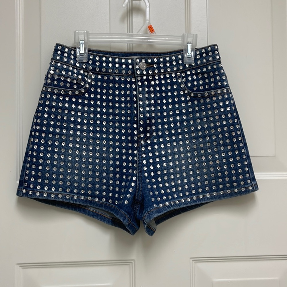 Guess jean shorts size 27